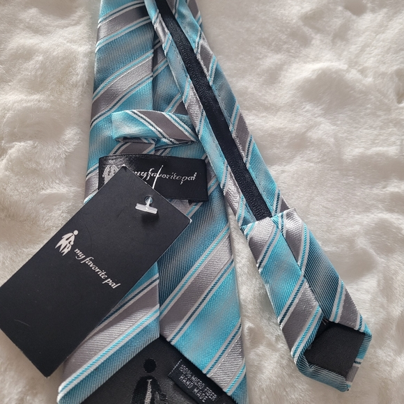 Boys xs ties - Picture 3 of 5